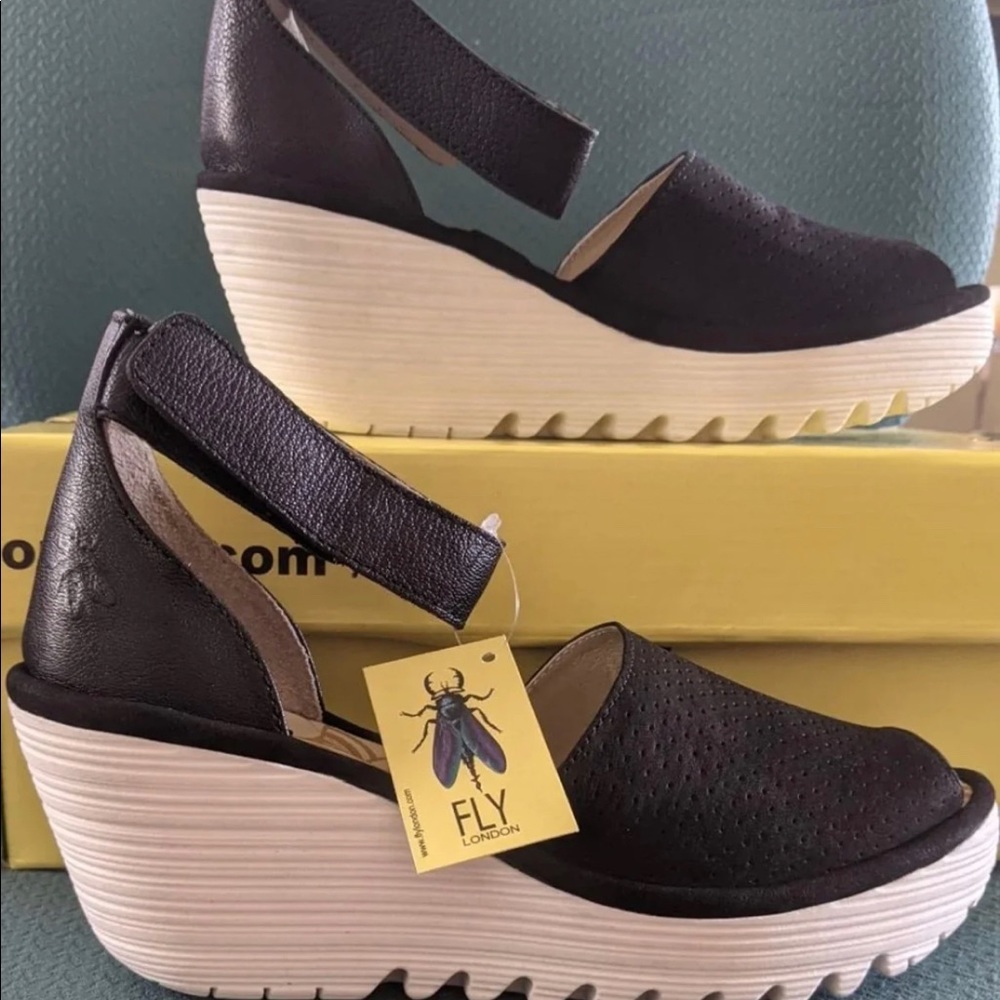 Fly London 6.5 Yake Black Peep Toe